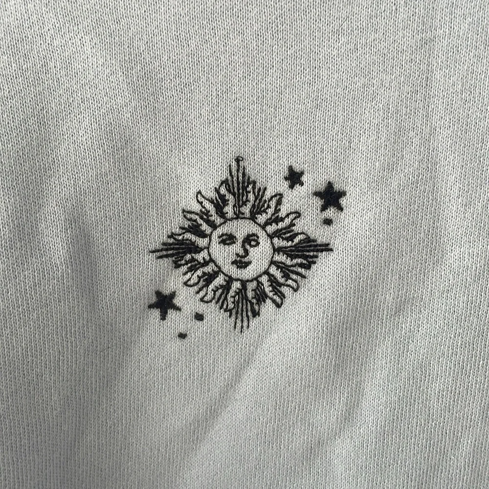 NWT Hollister crop baby blue sun crew neck sweatshirt - Picture 2 of 6